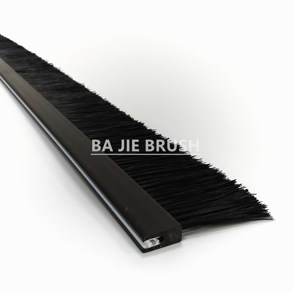 Clip On Seal Brush