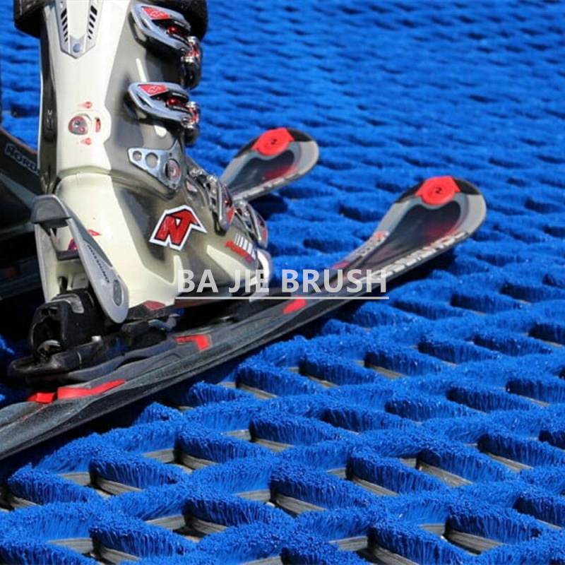 Brush Like Dry Ski Slope