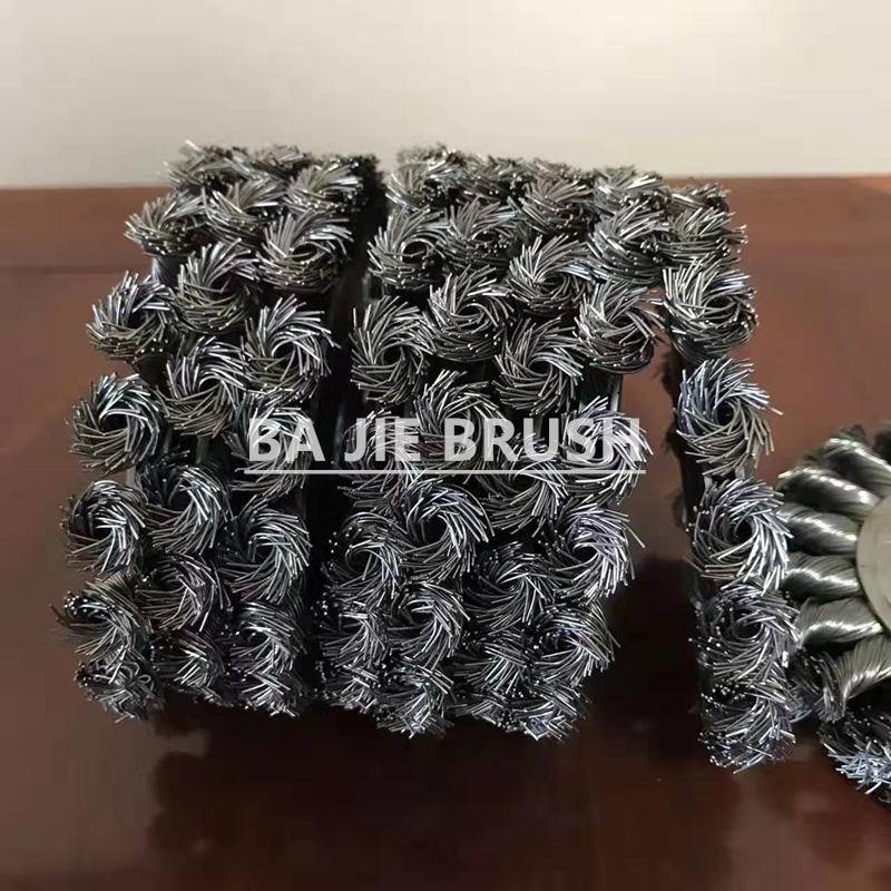 Twisted Knot Wire Wheel
