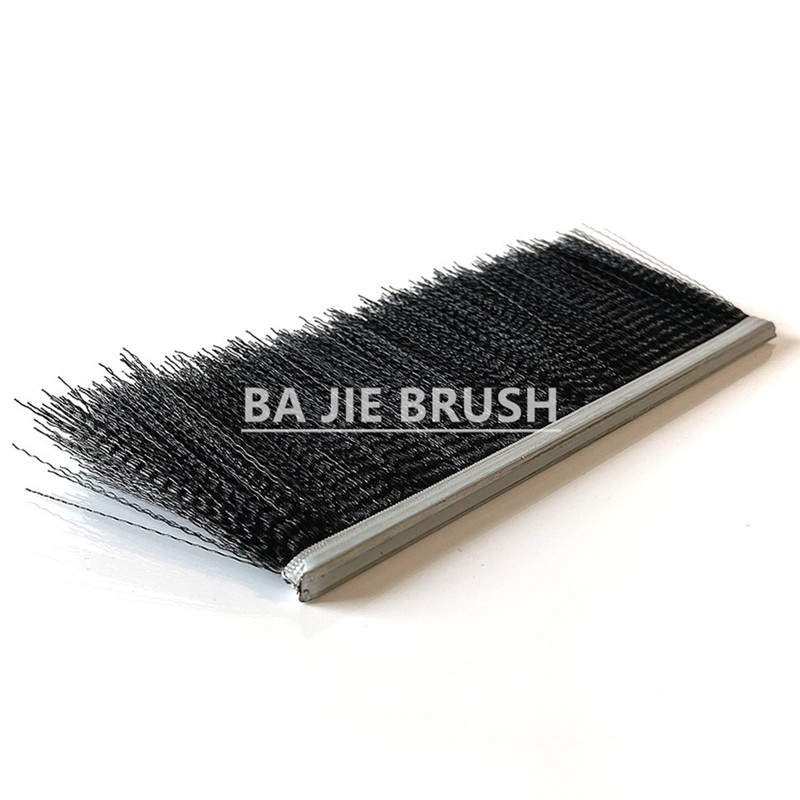 Black Strip Brush