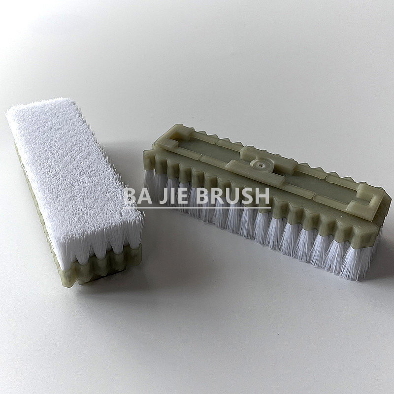 Velour Loom Brush